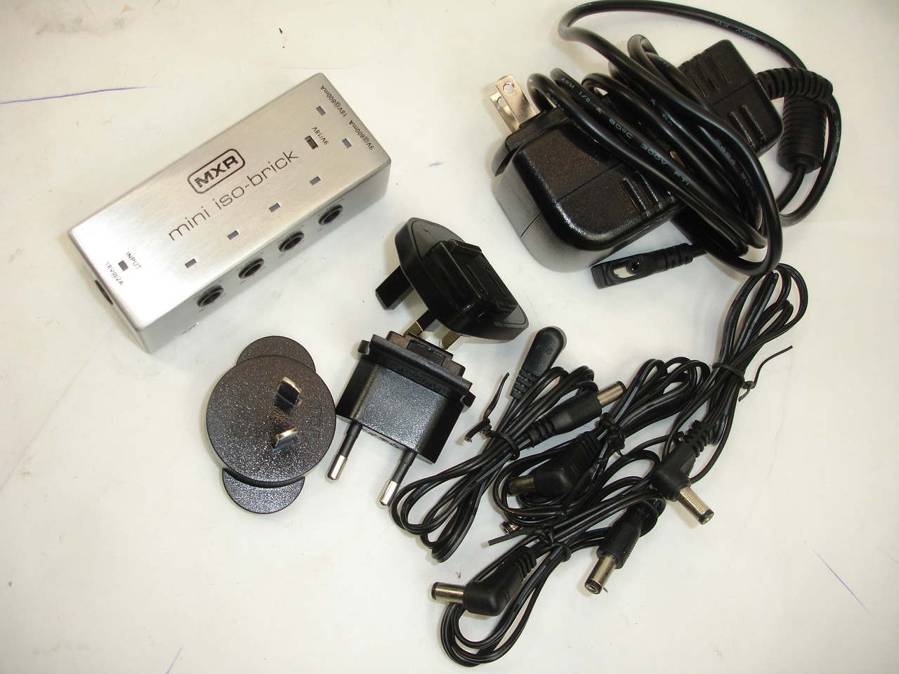 MXR M239 Mini ISO-Brick 5-Output Mini Isolated Pedal Power Supply