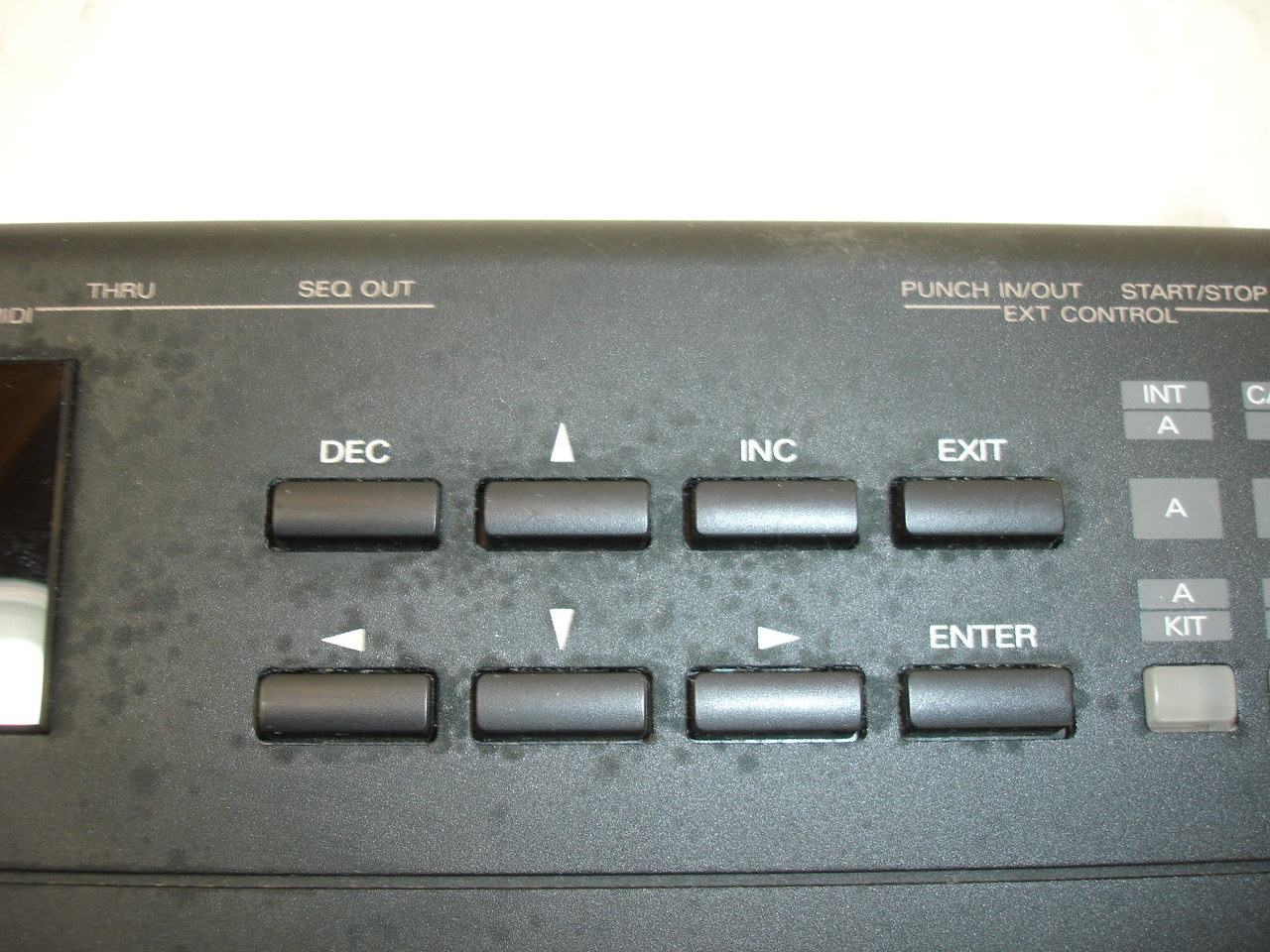 Roland JV-1000 76-Key Synthesizer Workstation Keyboard
