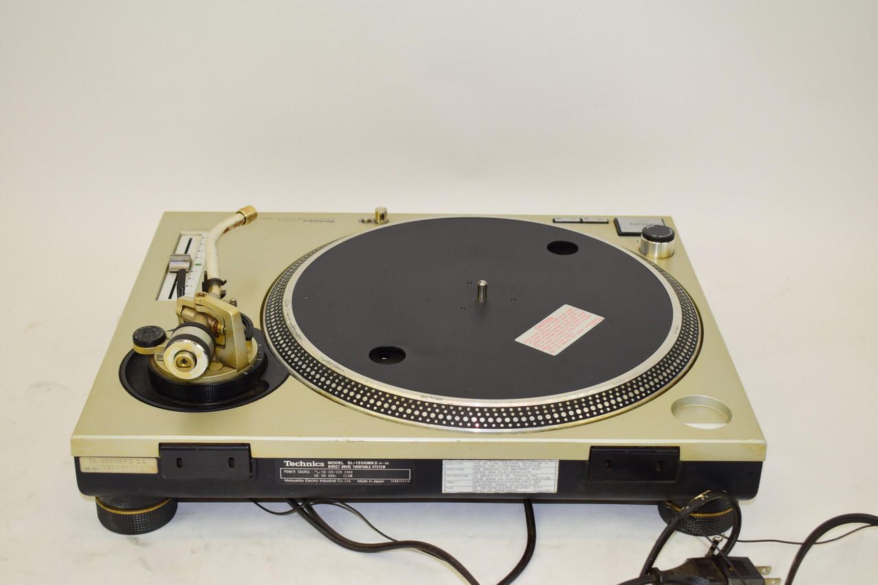 Technics SL-1200MK2 Direct Drive Turntable w/ Road Case