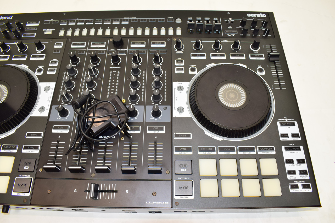 DJ-808 Roland DJ Controller Serato | Pro with Drum - 4-deck 4-Deck