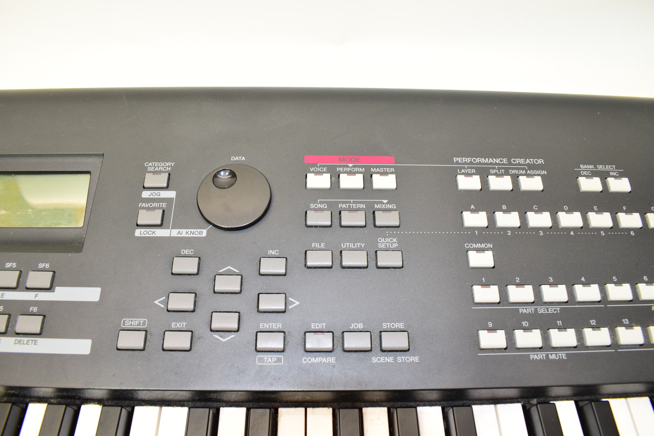 Yamaha MOXF8 88-Key Synthesizer Workstation Keyboard - Previously