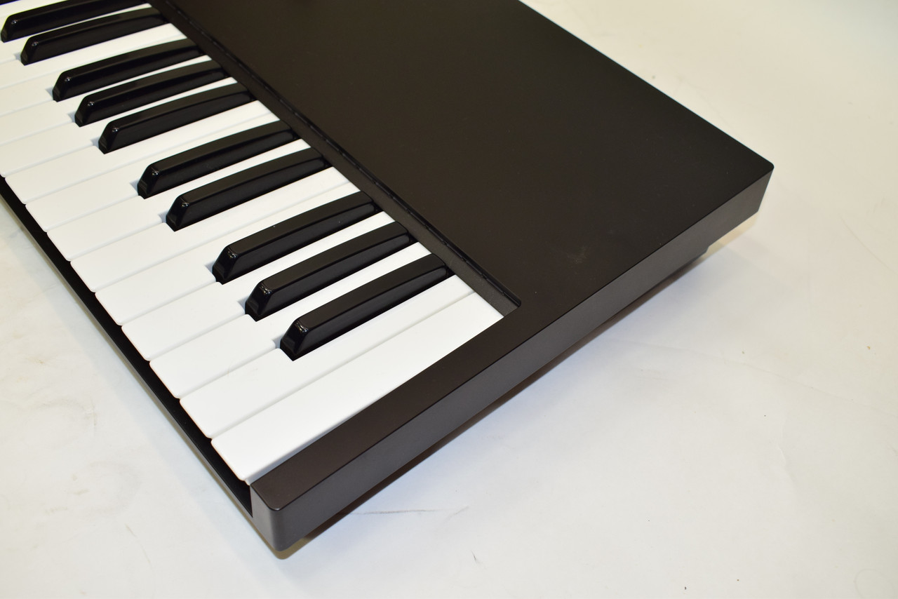 Native Instruments Kontrol S61 Mk3 61-Key Smart Keyboard