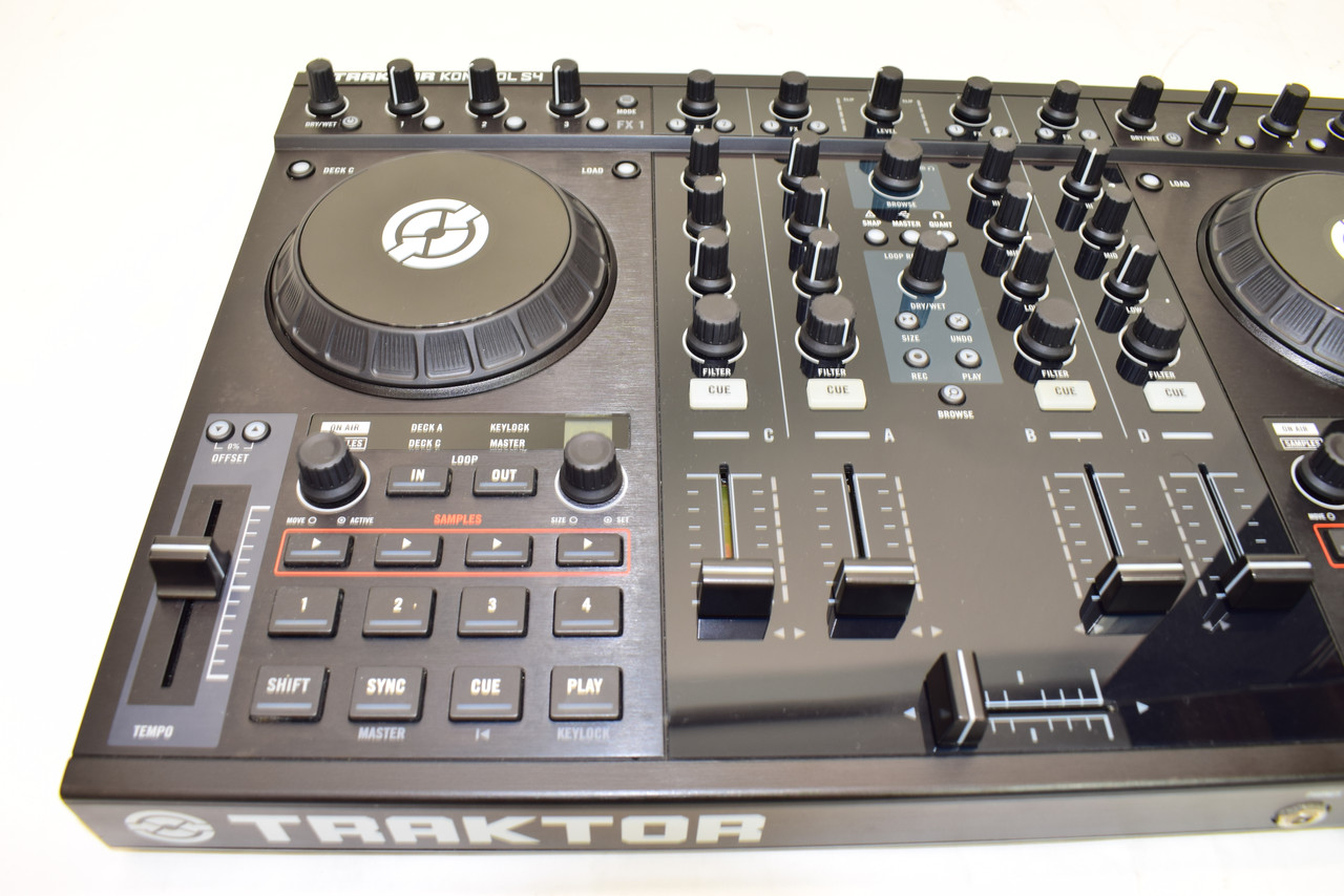 Native Instruments Traktor Kontrol S4 MK1 4-Channel DJ Controller