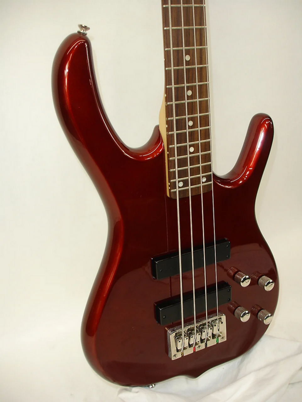 Ken Smith burner 4弦 ベース 1992 Ken Smith Burner 4-String Bass | Guitar Chimp