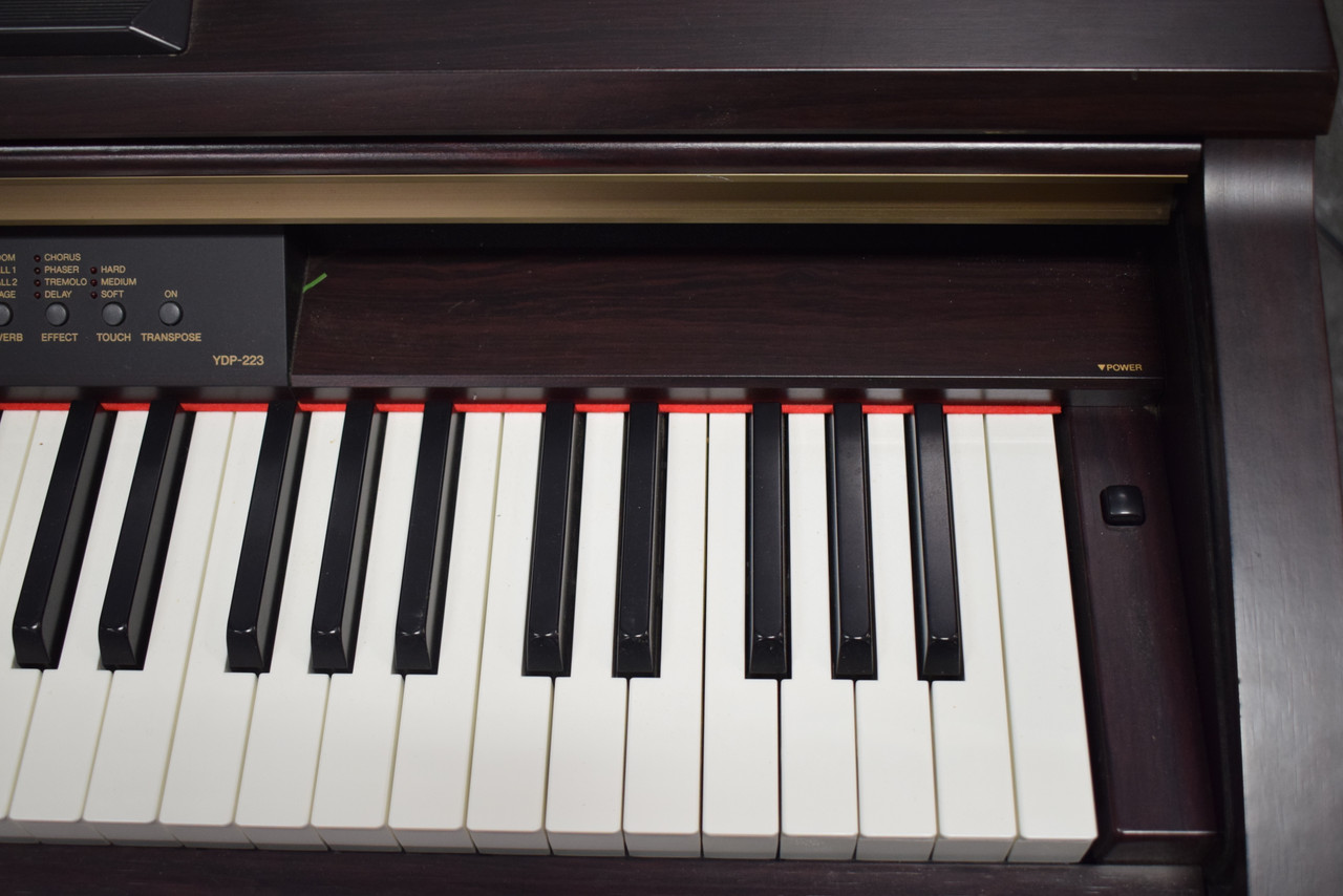 yamaha ydp223 digital piano with bench