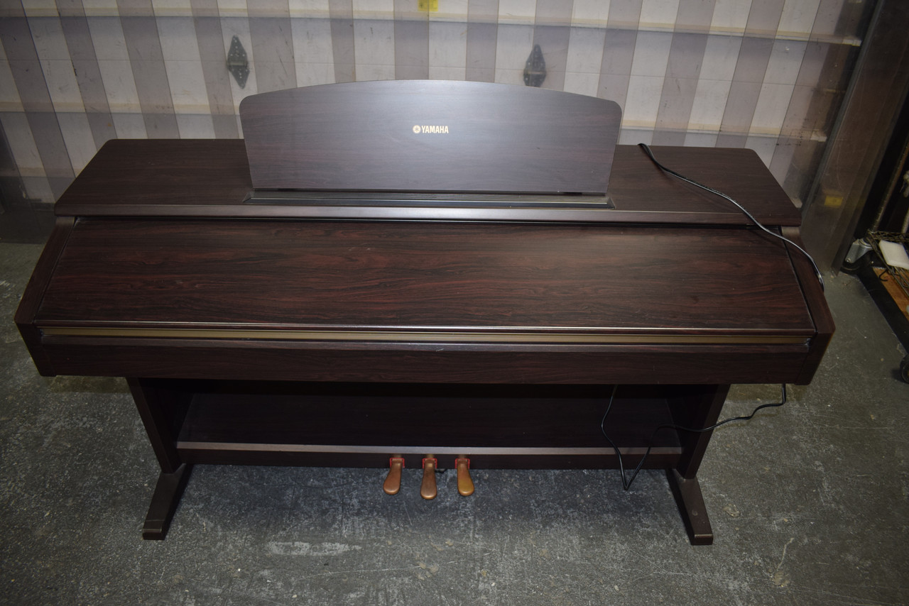 yamaha ydp223 digital piano with bench