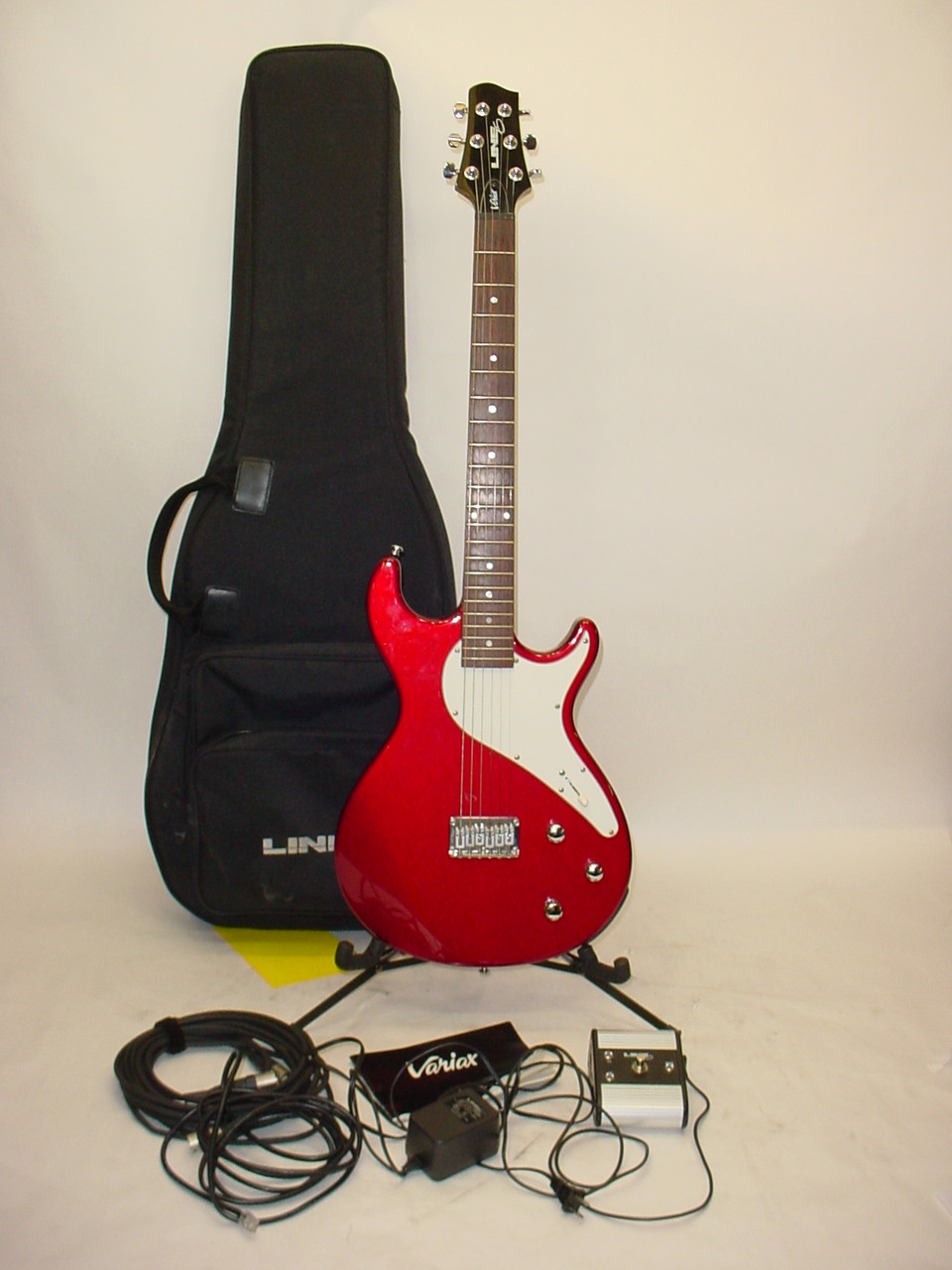 エレキギター LINE6 Variax Red troqueibrecho.com.br