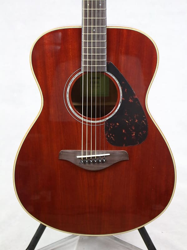 Yamaha FS850 Small body, Folk Acoustic Guitar Natural Finish