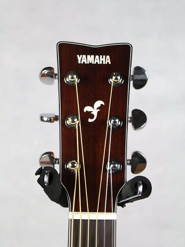 Yamaha FS850 Small body, Folk Acoustic Guitar Natural Finish