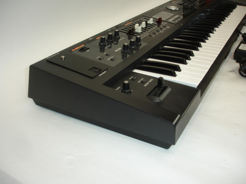 Roland V-Combo VR-09 61-key Stage Performance Keyboard - Previously Owned