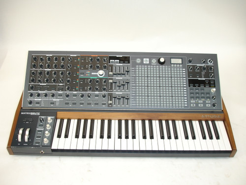 Arturia MatrixBrute Analog Synthesizer Keyboard w/ Bag - Previously Owned