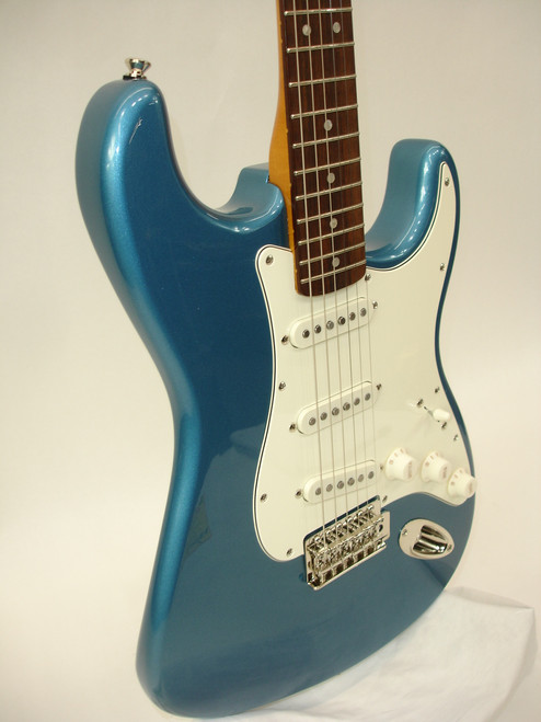2021 Squier  Classic Vibe '60s Stratocaster Electric Guitar, Laurel Fingerboard, Lake Placid Blue - Previously Owned