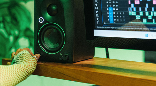 Mackie 3.5" Powered Studio Monitors w/ Tone Control and Bluetooth (Pair) Mackie 3.5" Powered Studio Monitors w/ Tone Control and Bluetooth (Pair)