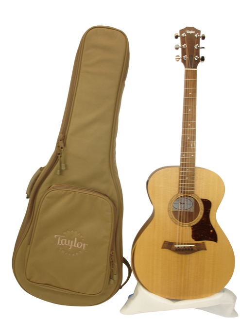 Taylor Academy 12e Grand Concert Sized Acoustic/Electric Guitar, w/ Taylor Gigbag Taylor Academy 12e Grand Concert Sized Acoustic/Electric Guitar, w/ Taylor Gigbag