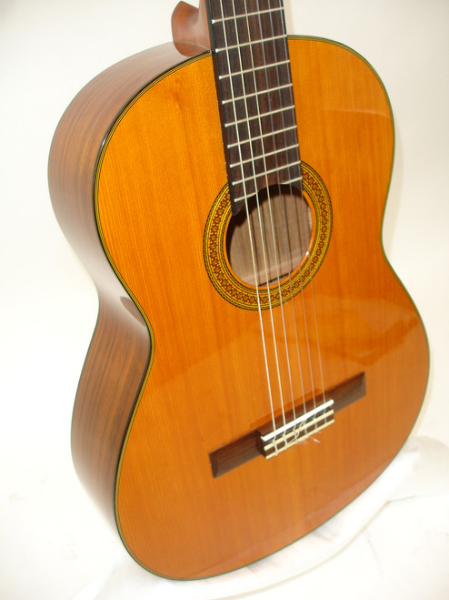 Yamaha CG162C Cedar Top Classical Acoustic Guitar, Natural - Previously Owned