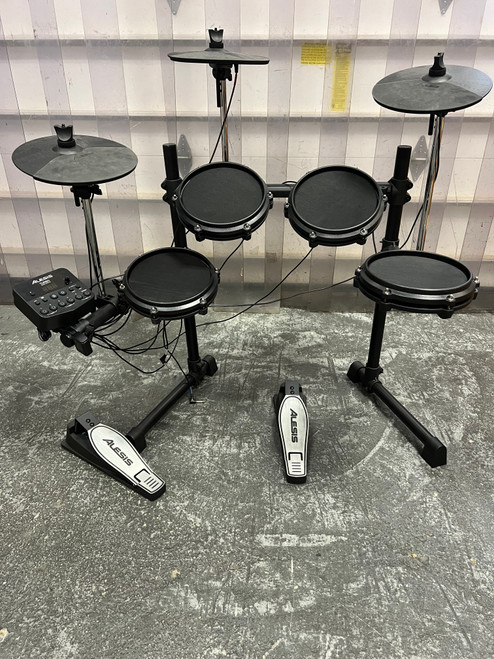 Alesis Turbo Mesh 7-Piece Electronic Drum Kit - Previously Owned Alesis Turbo Mesh 7-Piece Electronic Drum Kit - Previously Owned