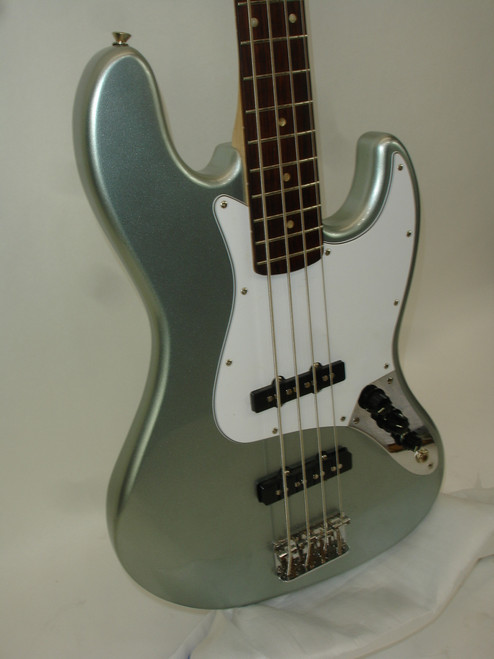 2018 Squier Affinity Series Jazz Bass, Rosewood Fingerboard, Slick Silver  - Previously Owned