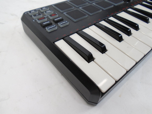Akai MPK Mini 25-key Laptop Production Keyboard Controller - Previously Owned