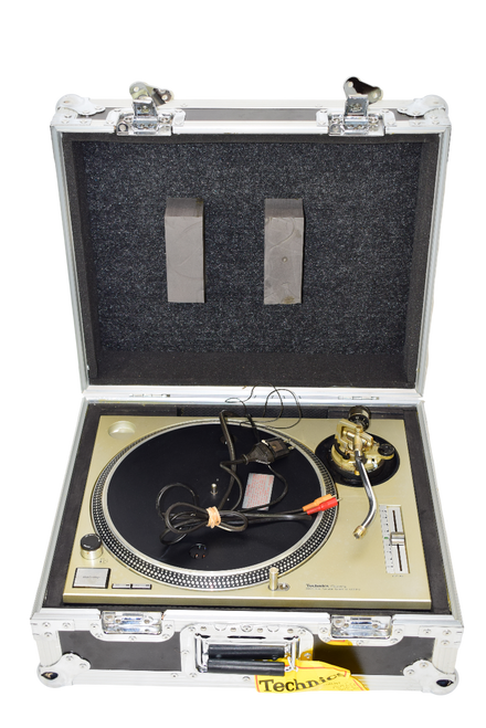 Technics SL-1200MK2 Direct Drive Turntable w/ Odyssey Road Case - Previously Owned