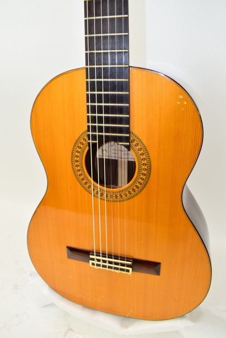 Alvarez MC90 Masterworks Series Classical Acoustic Guitar, Natural - Previously Owned