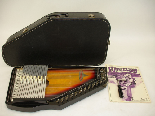 Chromaharp by Rhythm Band Inc. 15-Chord Autoharp w/ Accessories - Previously Owned