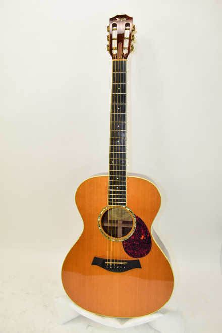 2011 Taylor GC7 Grand Concert Solid Cedar Top Acoustic Guitar, Natural w/ Case - Previously Owned