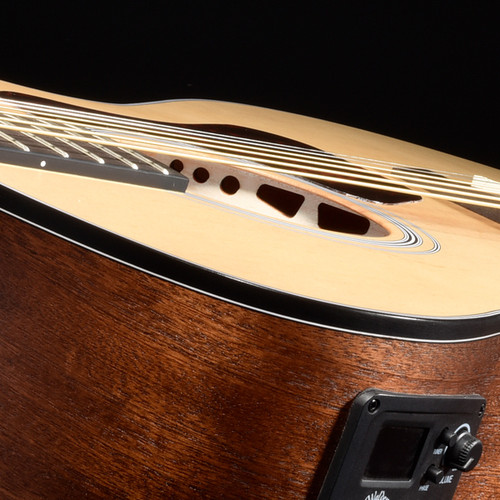 WALDEN O550E Natura Solid Spruce Top Orchestra Acoustic-Electric - Open Pore Satin Natural with Bag