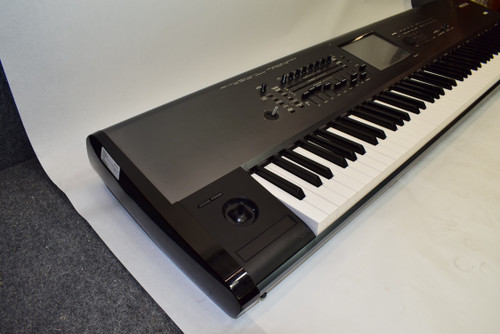 Korg Kronos 88 88-key Music Workstation Keyboard - Previously Owned