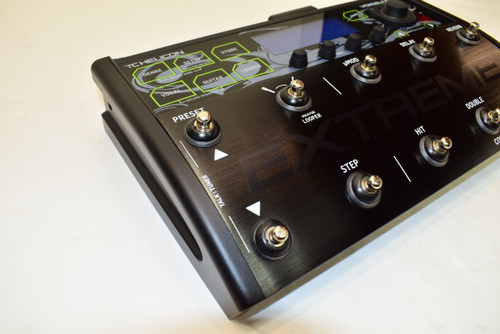 TC Helicon VoiceLive 3 Extreme Vocal & Guitar Effects Processor Pedal - Previously Owned