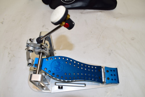 DW DWCPMDDBL MDD Machined Direct Drive Single Bass Drum Pedal, Cobalt w/ Bag - Previously Owned