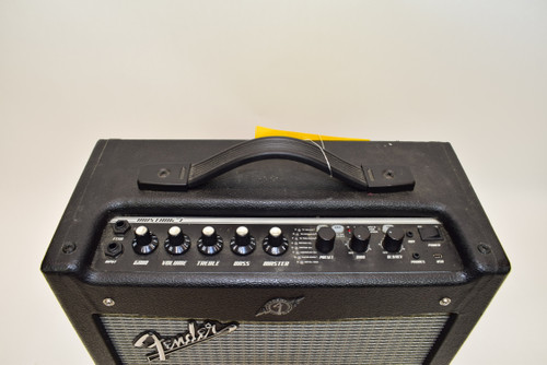 2015 Fender Mustang I (V.2) 20-Watt 1x8" Combo Guitar Amp - Previously Owned