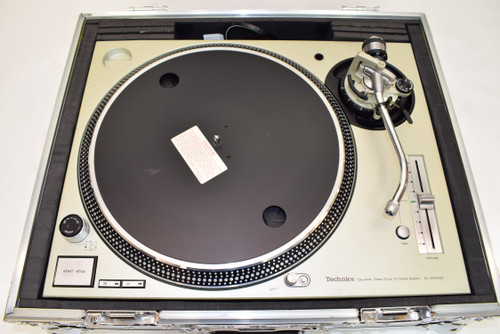 Technics SL-1200M3D Direct-Drive Turntable w/ Odyssey Road Case - Previously Owned
