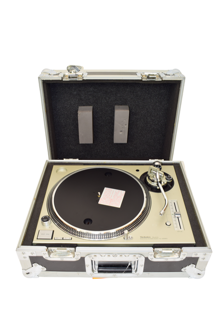 Technics SL-1200MK5 Direct-Drive Turntable w/ Road Runner Road Case - Previously Owned