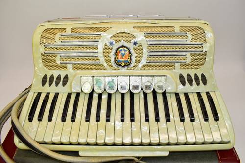 Vintage Cingolani 600-NS Piano Accordion w/ Case - Previously Owned