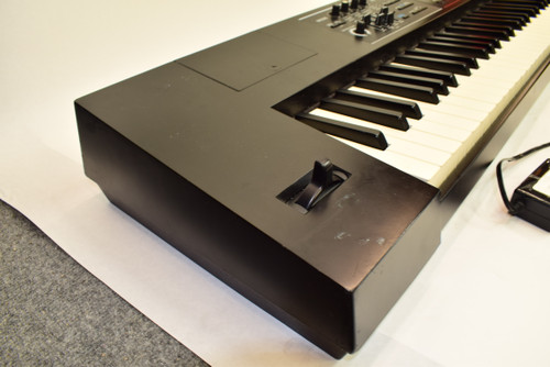 Roland JUNO-DS JUNO-DS88 88-Key Digital Synthesizer Workstation Keyboard - Previously Owned
