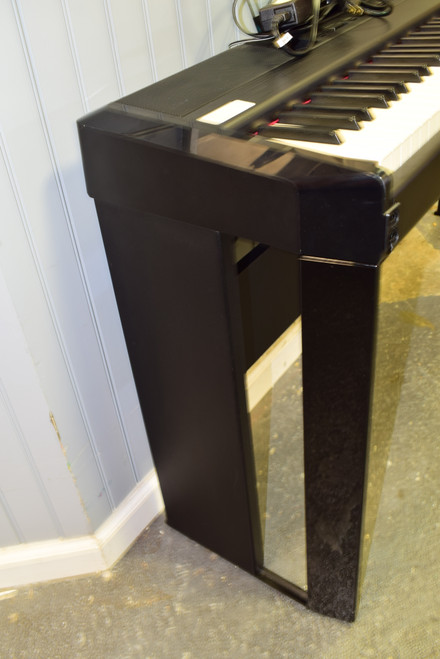 Yamaha P-515 Digital Piano Keyboard w/ Stand - Previously Owned