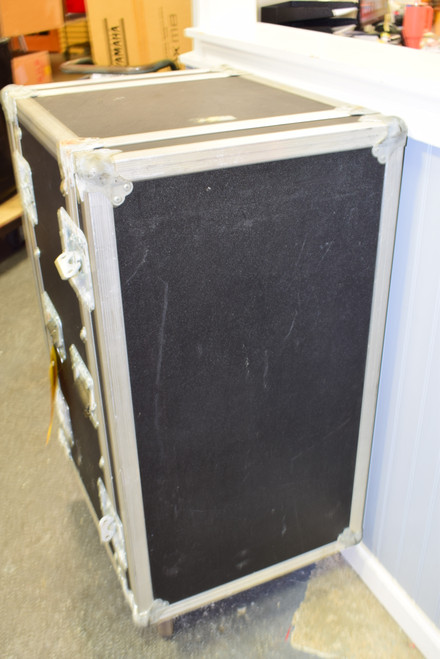 LM Cases 20-Space Rack Road Case with Wheels - Previously Owned