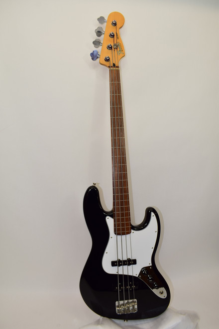 2007 Fender Standard Jazz Bass Fretless, Rosewood Fingerboard, Black w/ Case - Previously Owned