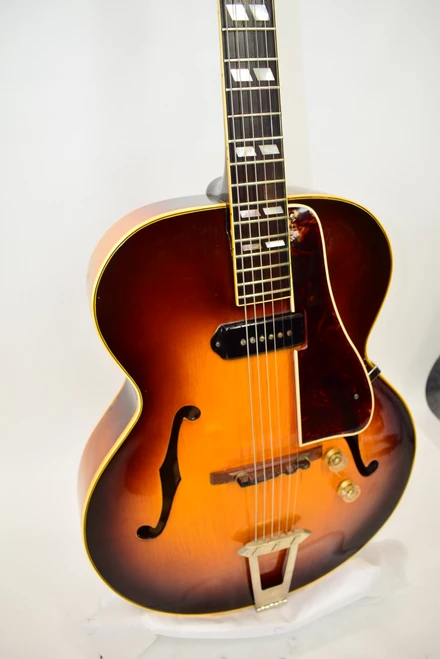 Vintage 1948 Gibson ES-330 Hollowbody Electric Guitar, Sunburst w/ Case - Previously Owned