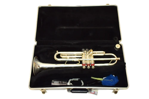 Getzen 390 (390S) Bb 300 Series Silver-plated Advanced Student-grade Trumpet w/ Case, Mouthpiece & Accessories - Previously Owned