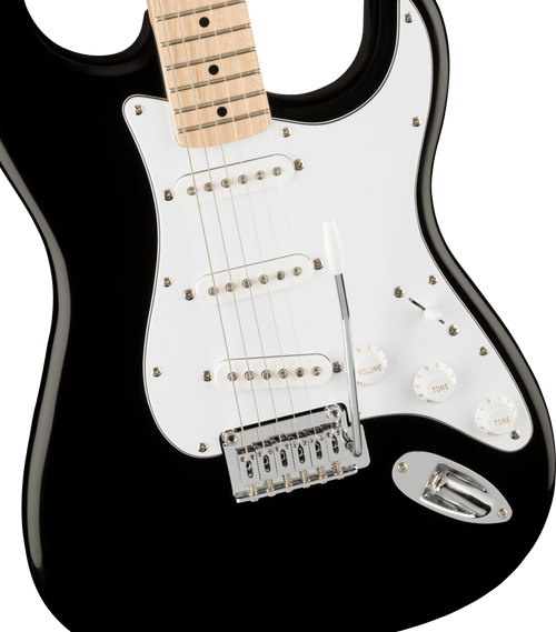 Fender Affinity Series™ Stratocaster®, Maple Fingerboard, White Pickguard, Black