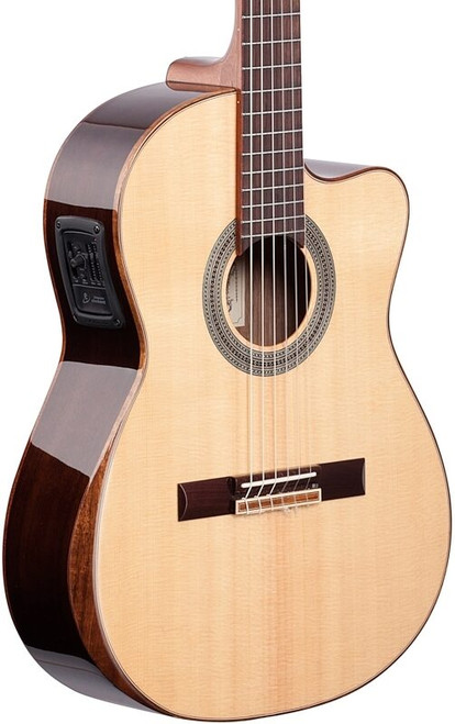 Alvarez Cadiz Concert Classical Acoustic-Electric , Bevel Armrest, Sitka/Walnut, Baggs SP, Natural/Gloss