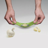 Joseph Joseph Rocker Garlic Crusher - Green