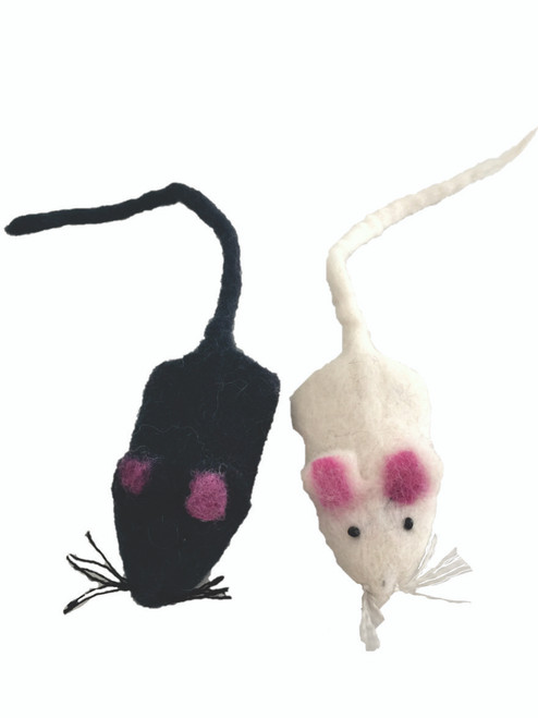 This set has two white and two black mice