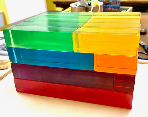 Lucite Steps. 7 sizes in increments of 2.5cm, starting at 2.5cm, 5 each size.
Please make sure these are not dropped onto hard surfaces like concrete, best place is on carpet or on a table.