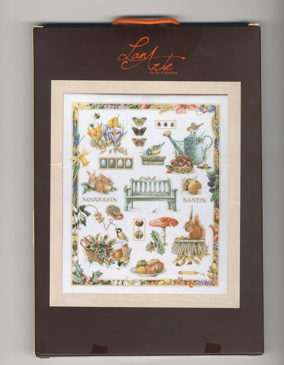 LanArte - Marjolein Bastin Collage - CrossStitchWorld