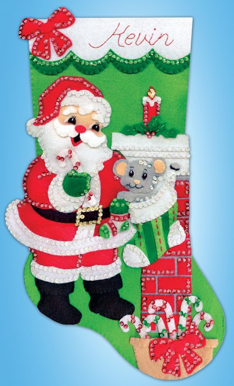 Design Works - Santa with Mouse Stocking