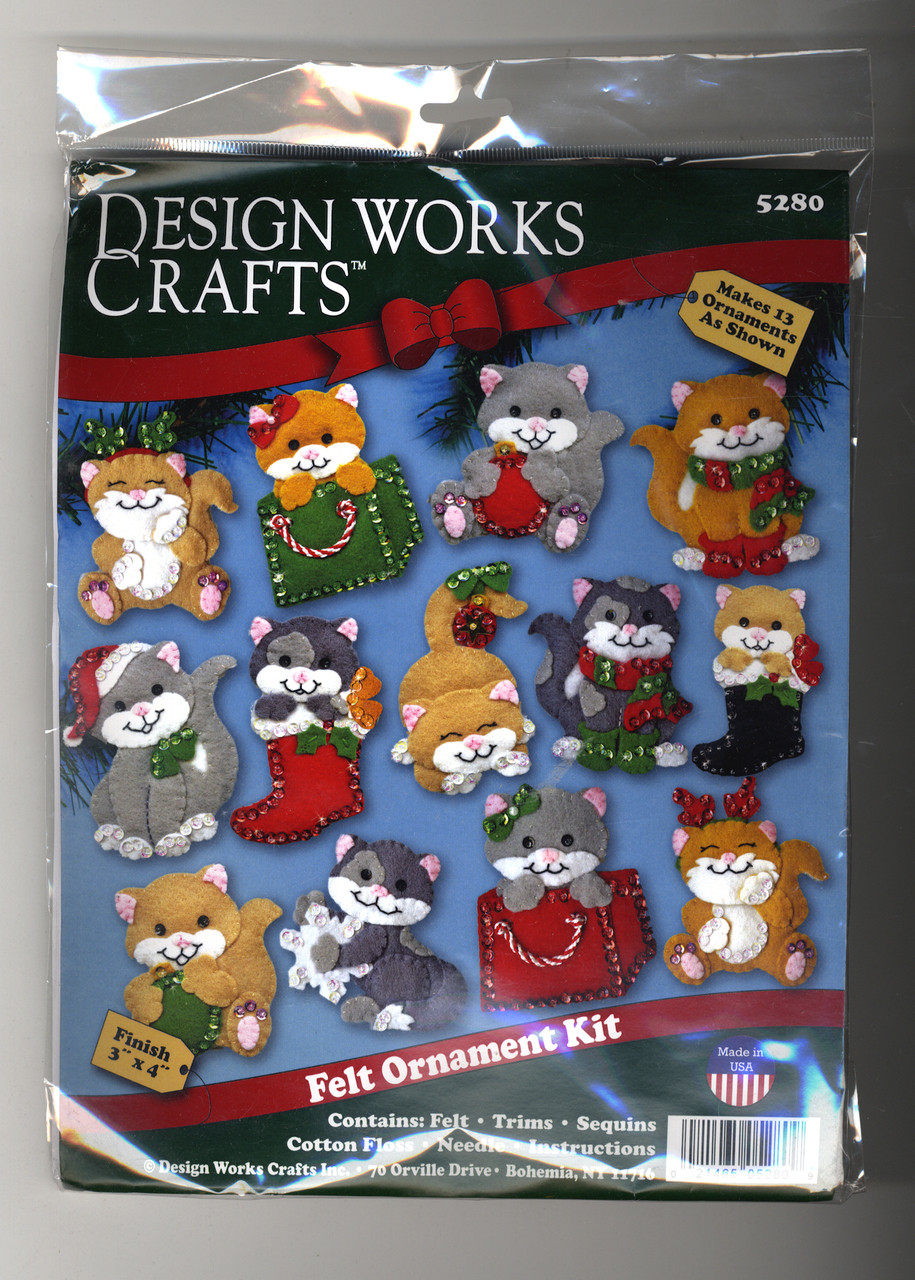 Design Works 3 x 4 Christmas Kittens Felt Ornament Kit 13ct