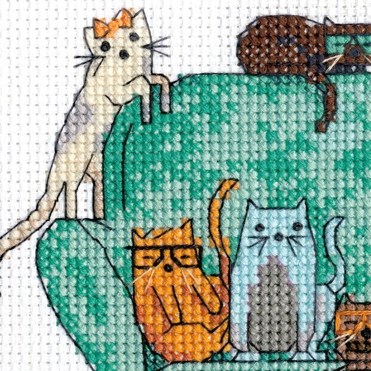 Dimensions Minis - Playful Cats - CrossStitchWorld