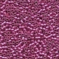 Mill Hill Magnifica Glass Beads 2g - Brilliant Fuchsia #10032